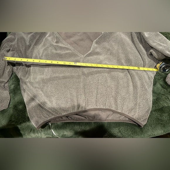 Joah Brown Sherpa V-Neck Pullover - Picture 13 of 15